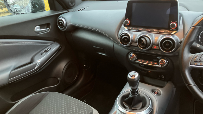 Nissan Juke 1.0 DiG-T 114 N-Connecta 5dr Petrol Hatchback